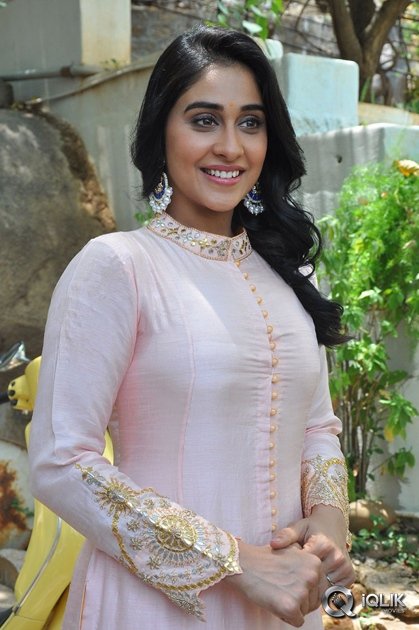 Regina-Cassandra-at-Hare-Rama-Hare-Krishna-Movie-Opening